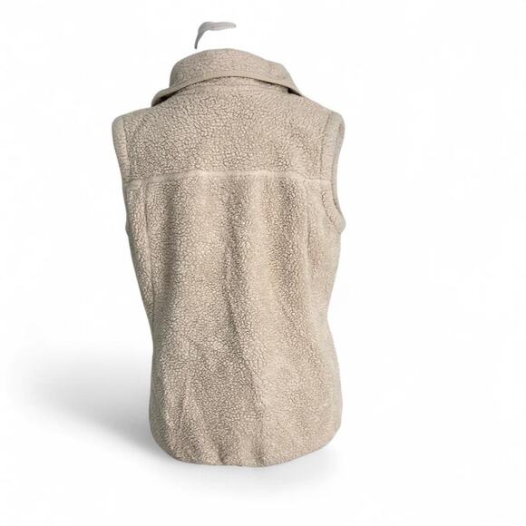 The North Face Women’s Size Medium Fluffy Furry Fleece Vest Perfect Winter - Picture 2 of 5